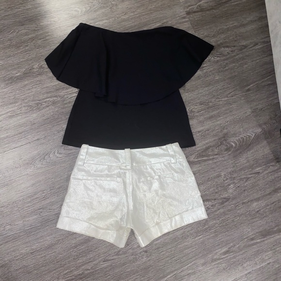 Alice and Olivia Cady Cuff Short Metallic 2 Silver - Picture 1 of 8